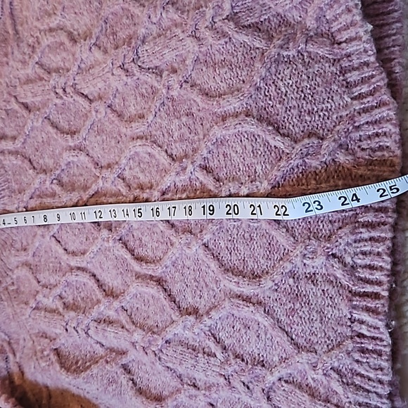 Kut from the Kloth XL turtleneck sweater. Lilac purple cable knit. - Picture 7 of 9